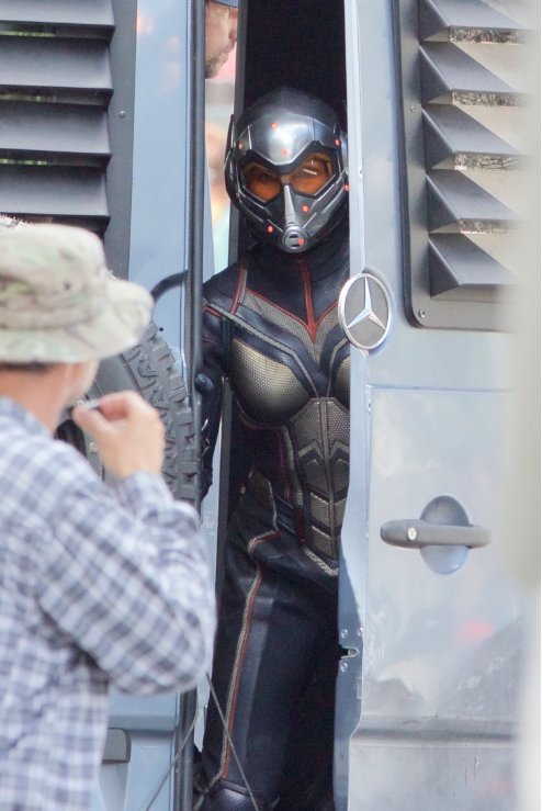 Homem formiga e a vespa bastidores vespa capacete