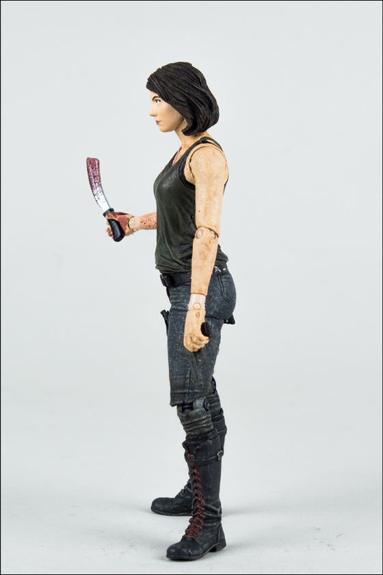 The-walking-dead-action-figure-maggie-3