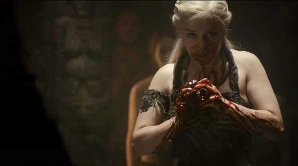 momentos-mais-chocantes-game-of-thrones-daenerys-coração-de-cavalo