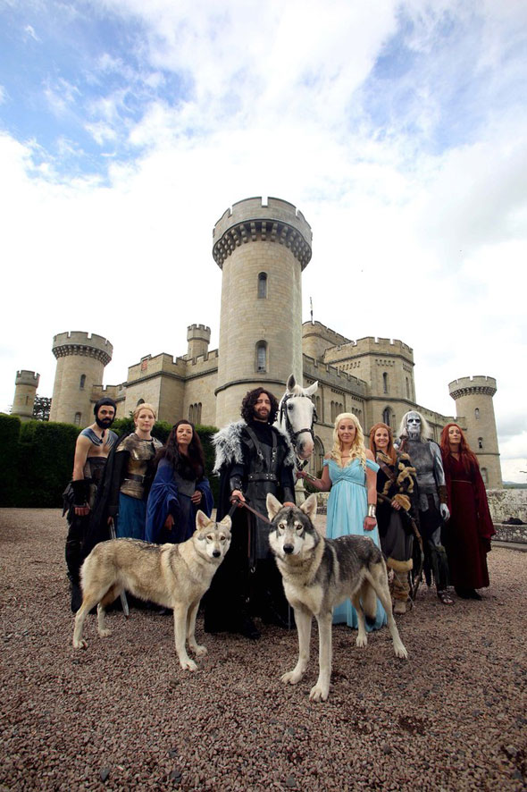 game-of-thrones-casamento-de-fãs-daenerys-jon-snow-convidados