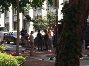 the walking dead 5 temporada atropelamento Carol ve%C3%ADculo com cruz 2