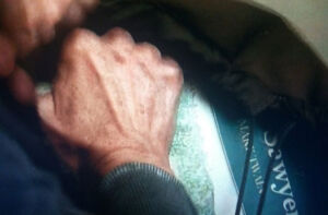 The Walking Dead S05E06 Easter Egg Virgem Maria Lost Tom Sawyer