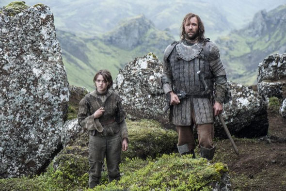 Game-of-Thrones-4-Temporada-S04E10-Arya-Stark-Cão-de-Caça