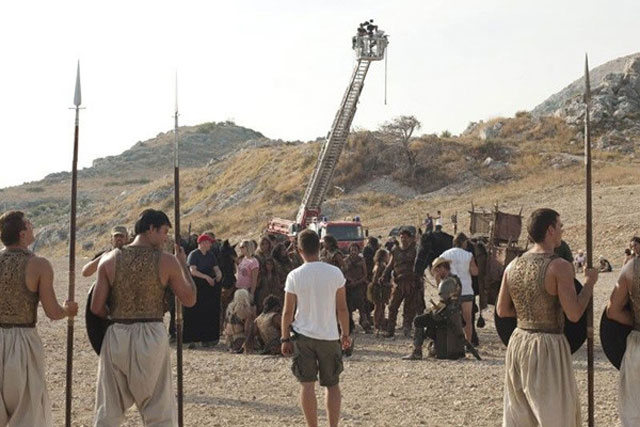 Game of Thrones Bastidores Caminhão Bombeiros Grua 2 Temporada