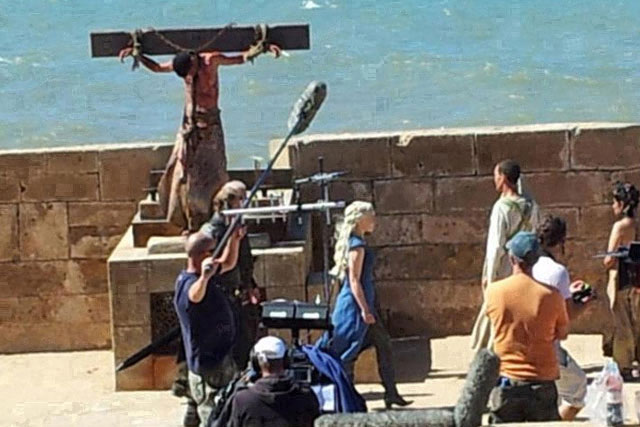 Game of Thrones Bastidores Daenerys Targaryen Crucificação Meereen