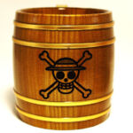One Piece Caneca Madeira Urakita Luffy Jolly Roger 1