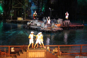 One Piece USJ Universal Studios Japan Premier Show 2015 Apresenta%C3%A7%C3%A3o Live Action 10 Marinha