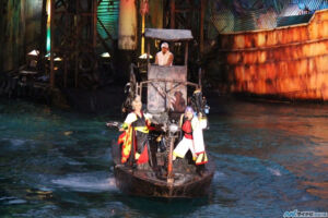 One Piece USJ Universal Studios Japan Premier Show 2015 Apresenta%C3%A7%C3%A3o Live Action 9 Marinha