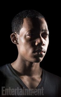 The walking dead reuniao dos mortos 11 tyler james williams