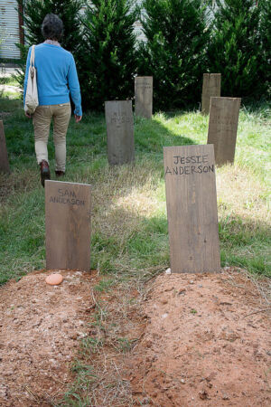 the walking dead s06e12 extra 08 carol peletier tumulo sam jessie anderson