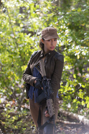the walking dead s06e15 extra 05 rosita espinosa