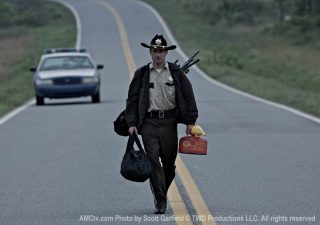 The walking dead s01e01 foto 01 rick grimes