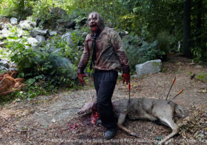 the walking dead s01e03 foto 09 zumbi