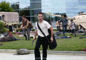 the walking dead s01e06 foto 15 daryl rick lori carl