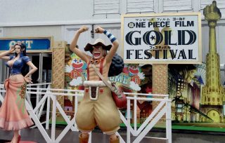 One piece film gold festival odaiba 2016 estátuas 3 robin brook