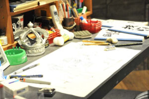 Tokyo One Piece Tower R%C3%A9plica Mesa Eiichiro Oda 4