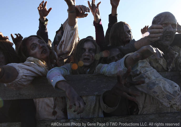 Produtor de Fear The Walking Dead Indica que Teremos Zumbis RADIOATIVOS na 5ª Temporada!