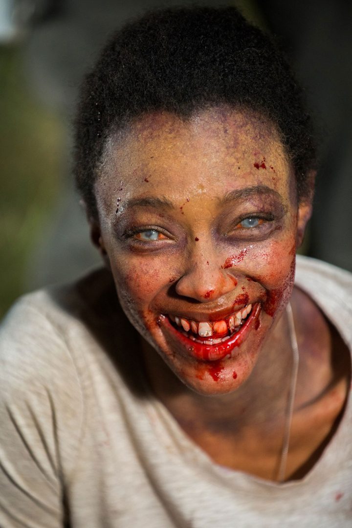 The walking dead s07e16 foto bastidores 04 sasha zumbi