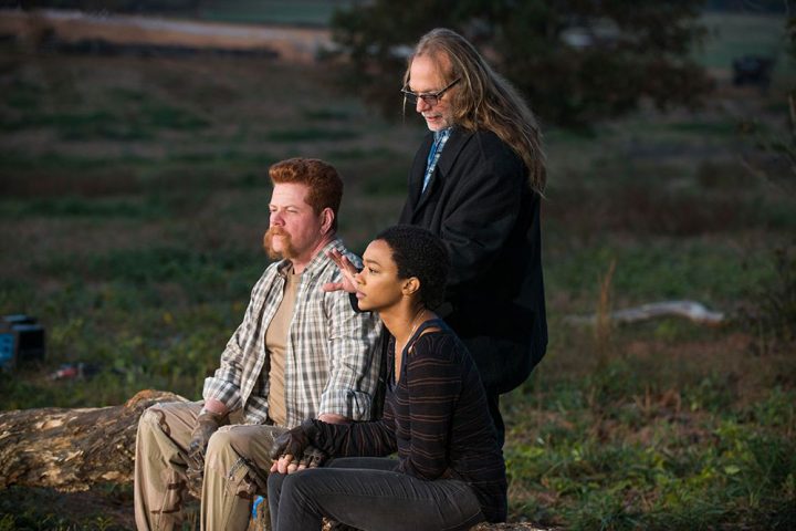 The walking dead s07e16 foto bastidores 21 abraham nicotero sasha