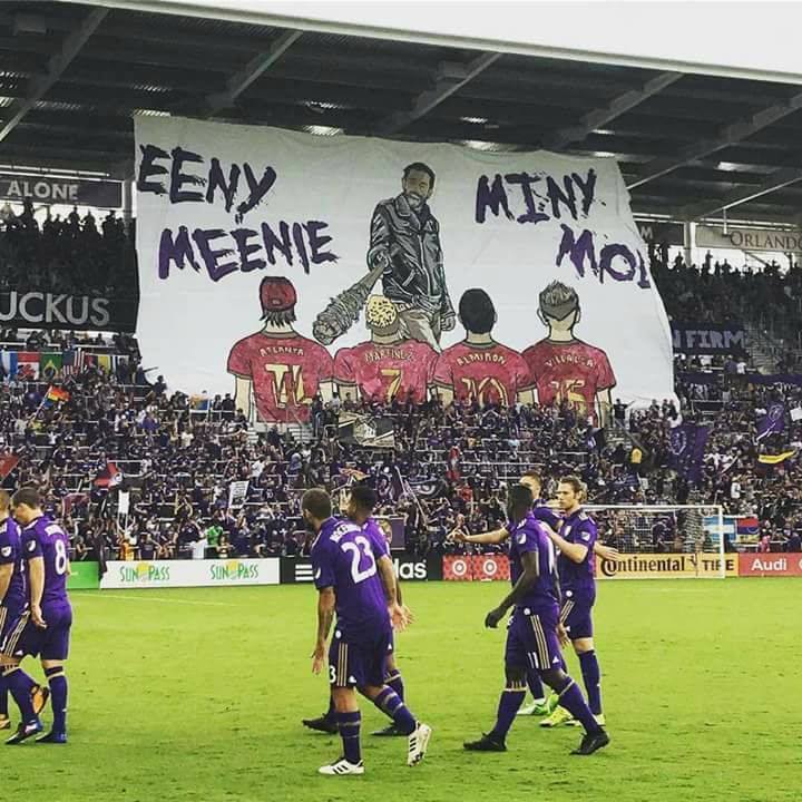 The walking dead faixa negan futebol orlando city 03