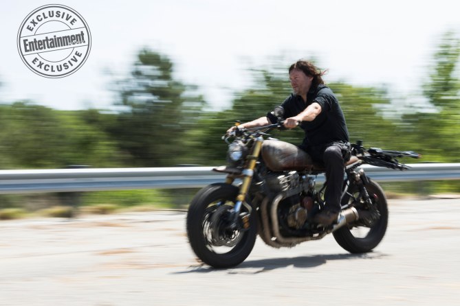 The Walking Dead 8 Temporada S08E01 2 Daryl