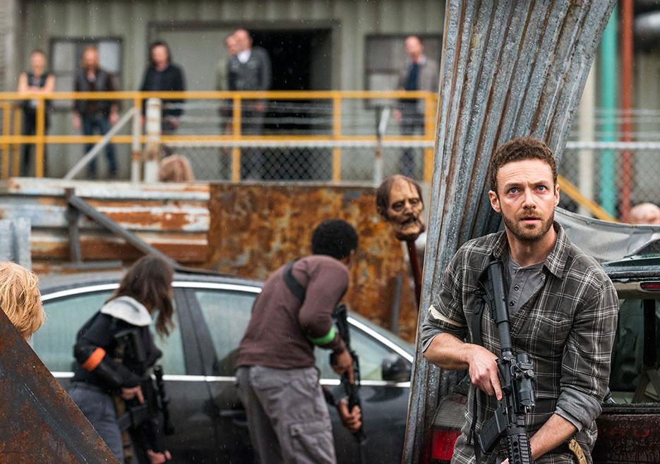 The walking dead s08e01 foto oficial 05 aaron