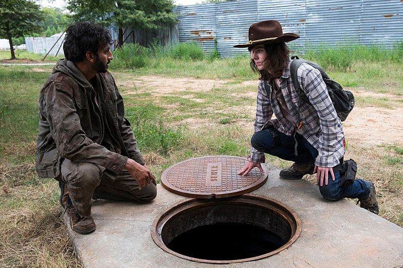 The walking dead s08e09 siddiq carl