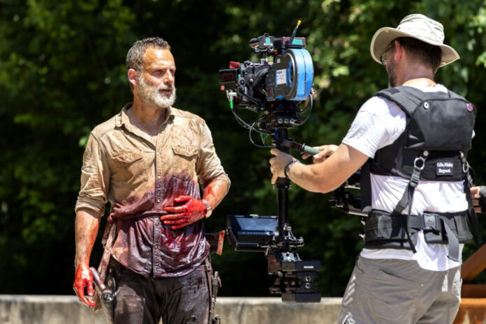Andrew Lincoln, nas gravações do 5º episódio da 9ª temporada de The Walking Dead, o último com Rick Grimes.