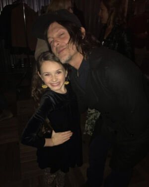 the walking dead 10 temporada encerramento filmagens festa 03 norman reedus cailey fleming