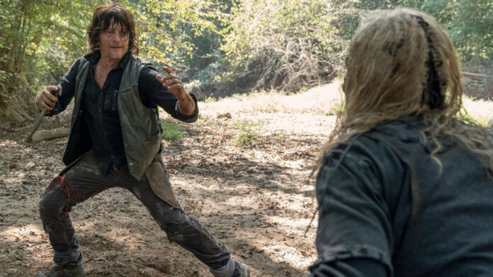 Daryl e Alpha se enfrentam no 10º episódio da 10ª temporada de The Walking Dead.