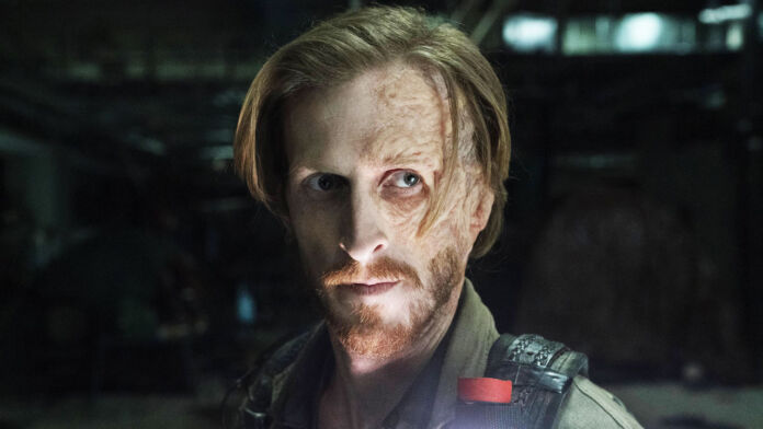 Dwight (Austin Amelio), no 3º episódio da 6ª temporada de Fear The Walking Dead.