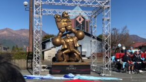 one piece estatua de bronze franky 06