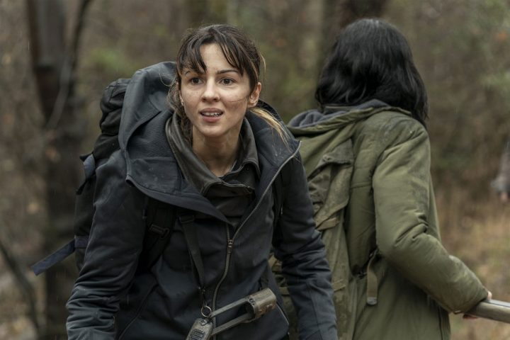 The walking dead world beyond s01e10 foto promocional 08 huck hope