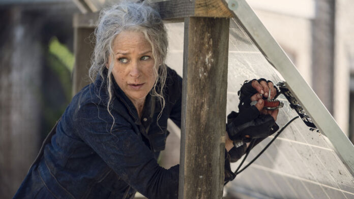 Carol no 21º episódio da 10ª temporada de The Walking Dead (S10E21 - 