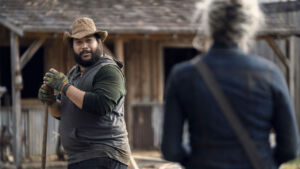 Jerry e Carol no 21º episódio da 10ª temporada de The Walking Dead (S10E21 - 