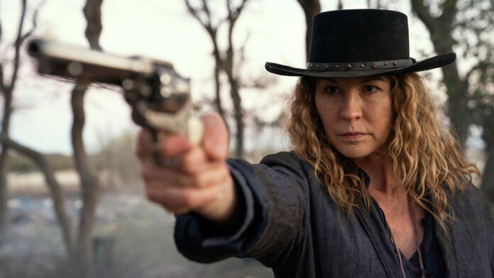 June no 13º episódio da 6ª temporada de Fear The Walking Dead (S06E13 - 