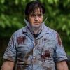 The Walking Dead | Eugene aparece ensanguentado em novas imagens dos bastidores da temporada final