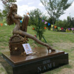 One Piece | Estátua de bronze de Nami é inaugurada no Japão