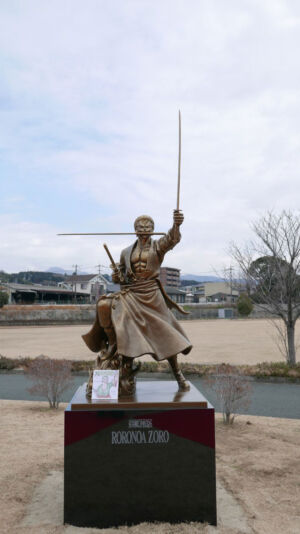 one piece estatua de bronze zoro 02
