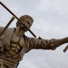 One Piece | Estátua de bronze do Zoro é inaugurada no Japão
