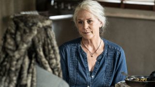 Ezekiel e carol no 12º episódio da 11ª temporada de the walking dead (s11e12 - "the lucky ones")