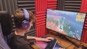 jogando fortnite